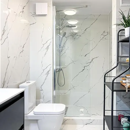 New Bright 2br Flat Location Piata Romana Διαμέρισμα *