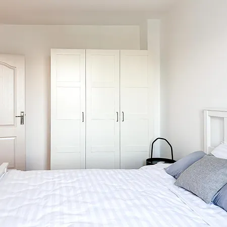 New Bright 2br Flat Location Piata Romana * Bükreş