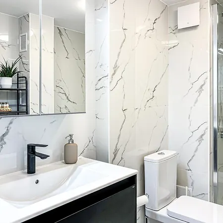 New Bright 2br Flat Location Piata Romana Apartamento