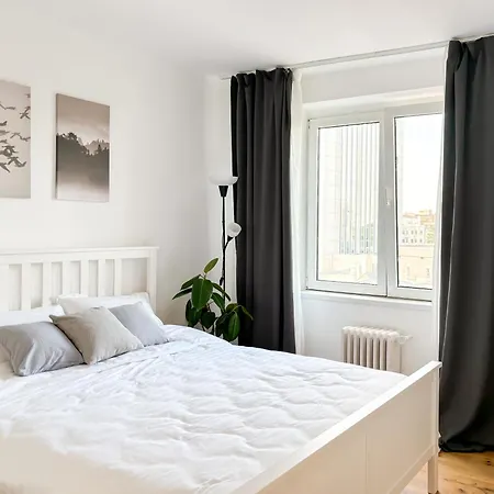 New Bright 2br Flat Location Piata Romana